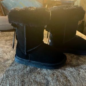 Girls black boots size 11 brand new never worn